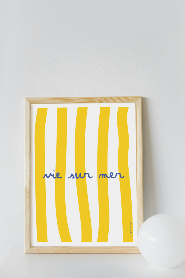 Affiche Marseille avec vie sur mer par Les Affiches de Voyage